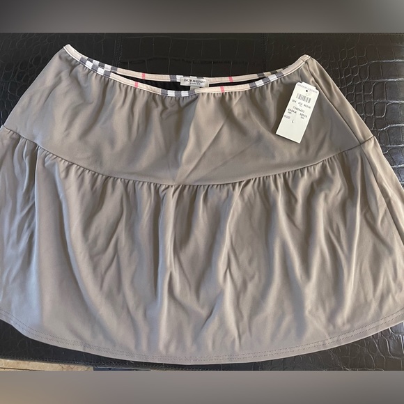 VINTAGE BURBERRY MINI SKIRT - Picture 1 of 11